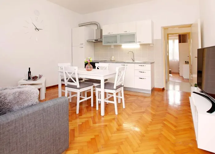 Zuvela Apartment Vela Luka