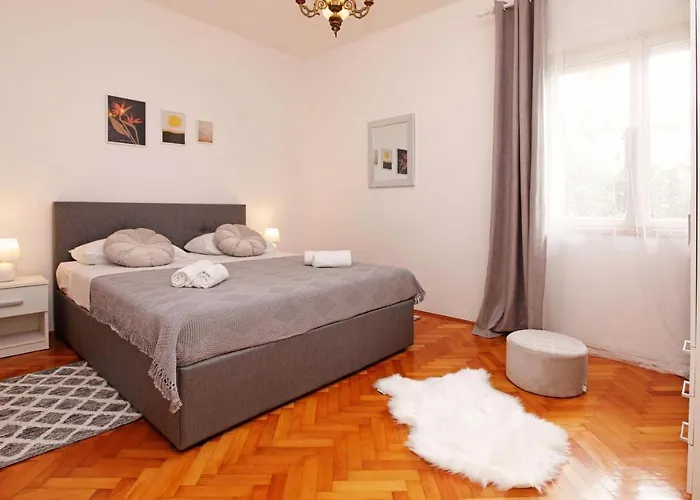 Zuvela * 尼亚卢卡